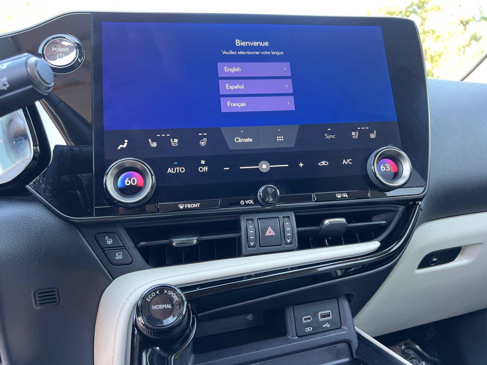 Certified 2025 Lexus NX 350h AWD w/ Accessory Package (2T) image 29