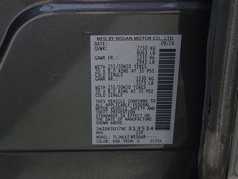Used 2024 Nissan Pathfinder Platinum w/ Cargo Package AWD/4WD image 17