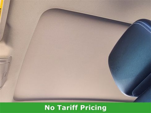 Used 2022 GMC Terrain SLT w/ Tech Package image 23