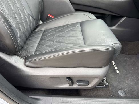 Used 2023 Nissan Rogue Platinum w/ Platinum Premium Package image 11