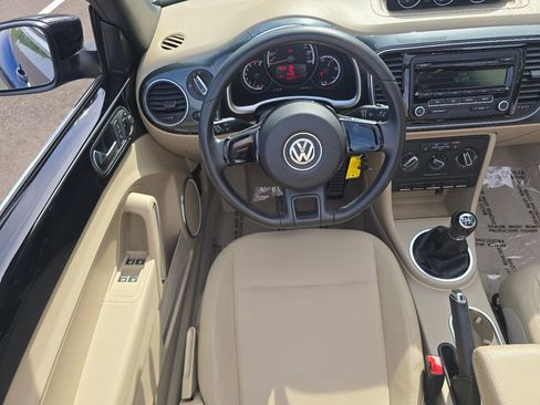 Used 2013 Volkswagen Beetle 2.0T FWD image 29