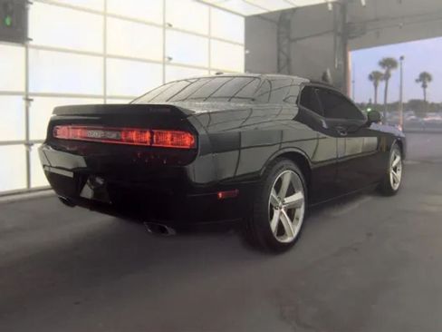 Used 2008 Dodge Challenger SRT8 RWD image 4