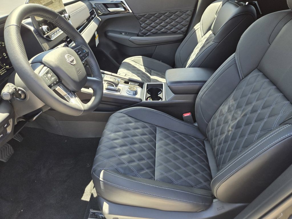 New 2026 Nissan Rogue Platinum AWD/4WD image 11