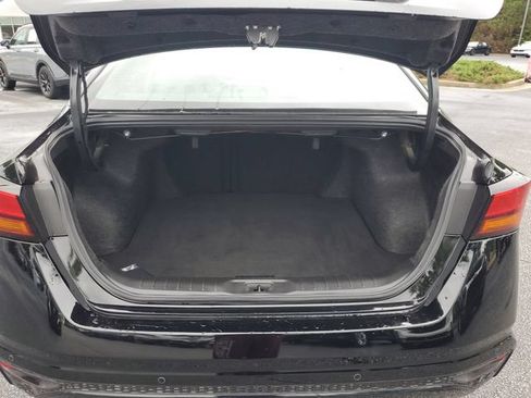 Used 2024 Nissan Altima 2.5 SV FWD image 8