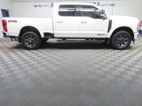 Used 2024 Ford F250 Lariat w/ Sport Appearance Package AWD/4WD image 2