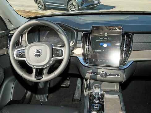 New 2026 Volvo XC90 B6 Plus w/ Protection Package image 26