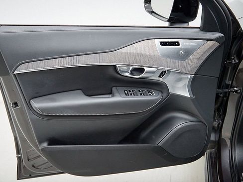 Certified 2023 Volvo XC90 T8 Ultimate w/ Lounge Package image 10