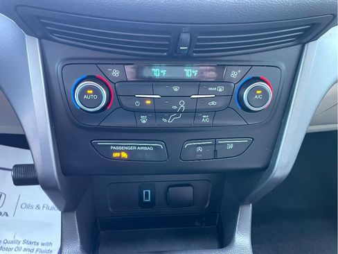 Used 2017 Ford Escape SE FWD image 18