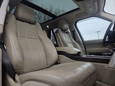 Used 2017 Land Rover Range Rover Supercharged image 28