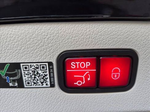 Used 2023 Mercedes-Benz EQS 580 4MATIC Sedan image 18