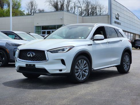 Certified 2025 INFINITI QX50 Luxe AWD/4WD image 1