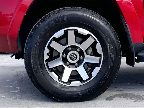 Used 2024 Toyota 4Runner TRD Off-Road AWD/4WD image 8