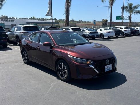 Used 2025 Nissan Sentra SV FWD image 4