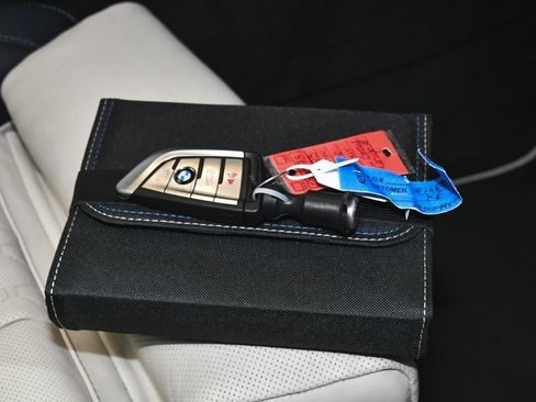 Used 2023 BMW X6 M50i w/ Executive Package image 67