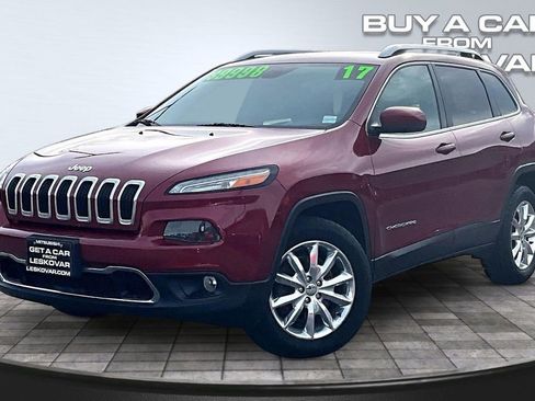 Used 2017 Jeep Cherokee Limited image 12