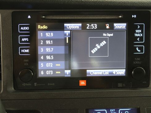 Used 2017 Toyota Sienna Limited Premium FWD image 19