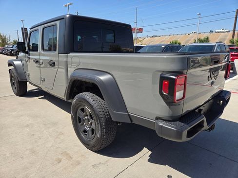 Used 2023 Jeep Gladiator Sport w/ Trailer Tow Package AWD/4WD image 5