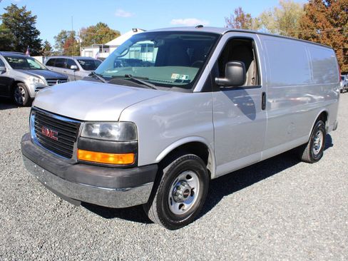 Used 2013 GMC Savana 3500 w/ Power Package image 2