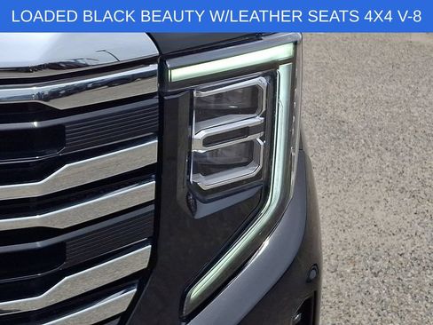 Used 2025 GMC Sierra 1500 SLT AWD/4WD image 9