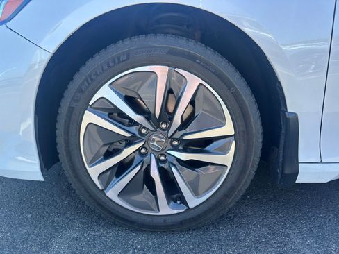 Used 2019 Honda Accord EX-L image 2