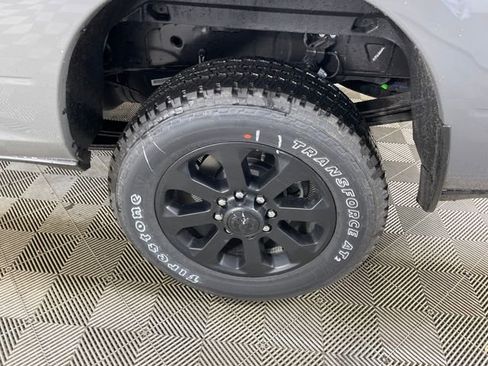 New 2026 RAM 3500 Laramie AWD/4WD image 19