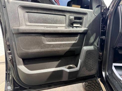 Used 2017 RAM 1500 Express w/ Express Value Package AWD/4WD image 17