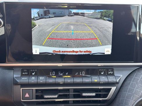 Used 2025 Toyota Camry XLE FWD image 22