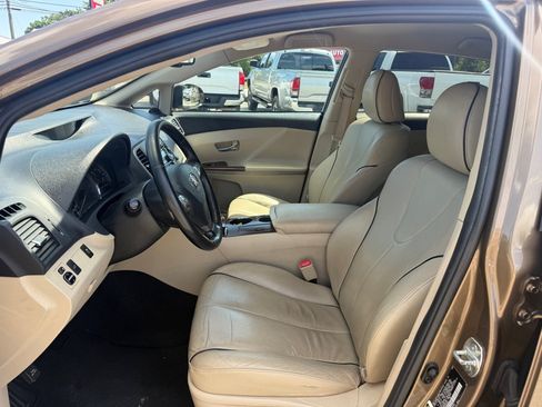 Used 2009 Toyota Venza AWD image 9