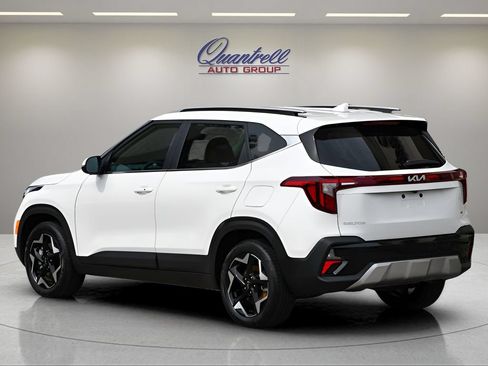 Used 2024 Kia Seltos EX AWD/4WD image 6