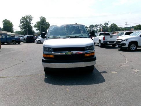 Used 2025 Chevrolet Express 3500 LT w/ LT Preferred Equipment Group RWD image 3