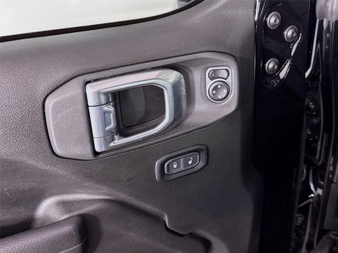 Used 2024 Jeep Wrangler Unlimited Sport AWD/4WD image 30