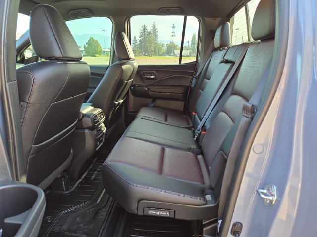 Used 2025 Honda Ridgeline Black Edition image 32