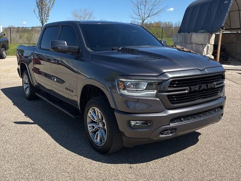 Used 2020 RAM 1500 Laramie w/ Sport Appearance Package AWD/4WD image 12