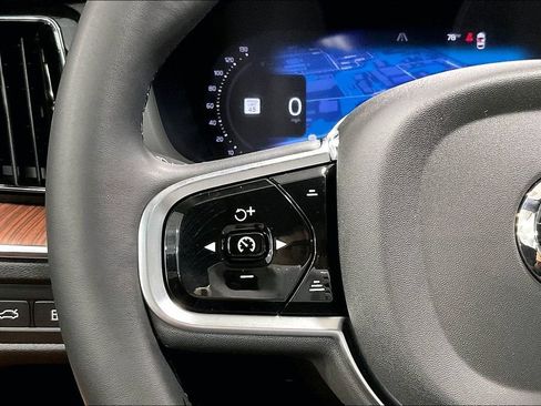 Certified 2025 Volvo XC60 T8 Plus w/ Climate Package AWD/4WD image 11