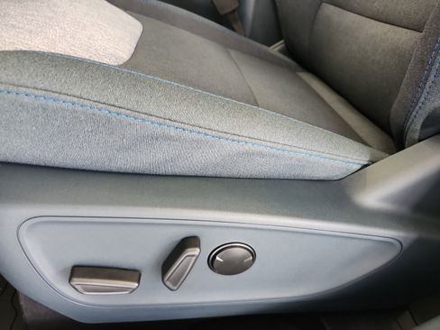 New 2026 Ford Maverick XLT w/ XLT Luxury Package FWD image 27