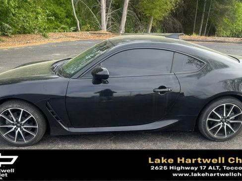 Used 2023 Toyota GR86 image 1