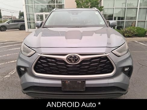 Used 2024 Toyota Highlander XLE AWD/4WD image 10