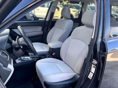 Used 2017 Subaru Forester 2.5i Premium AWD/4WD image 11