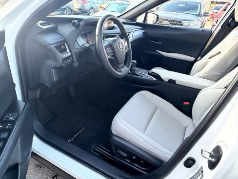 Used 2020 Lexus UX 200 w/ Premium Package FWD image 11