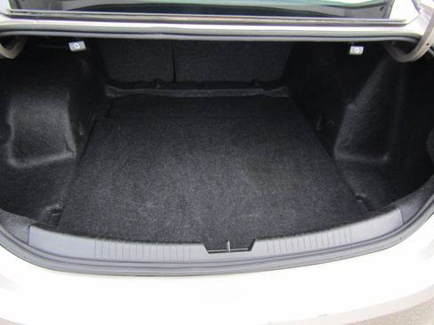Used 2024 Chevrolet Malibu LT FWD image 15