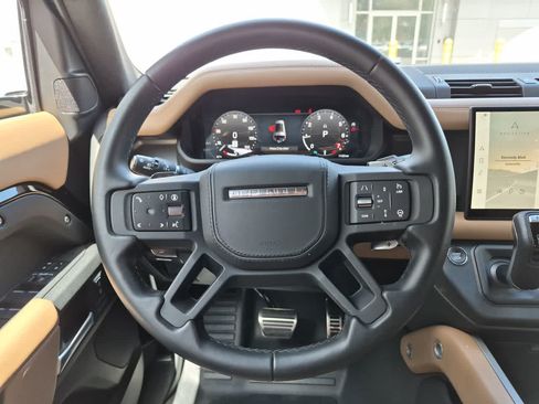 Certified 2025 Land Rover Defender 130 V8 AWD/4WD image 25