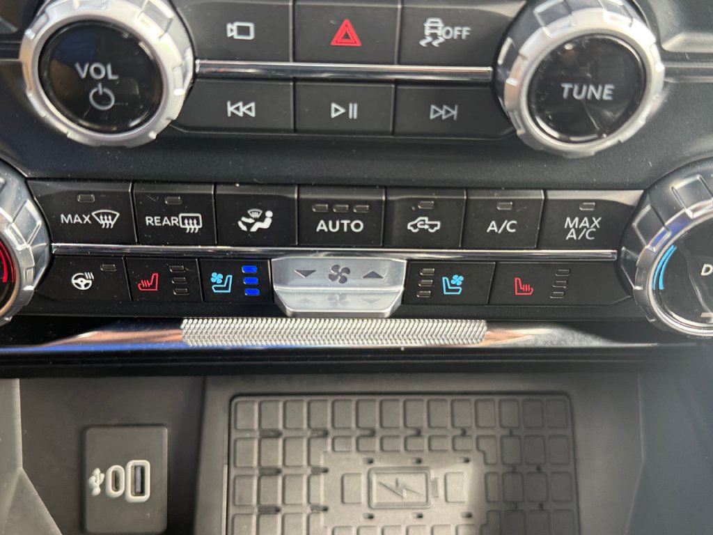 Used 2025 Ford F150 Raptor AWD/4WD image 30