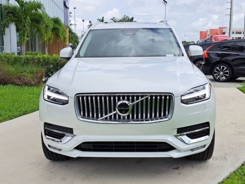 Used 2025 Volvo XC90 B5 Plus w/ Protection Package Premier image 2