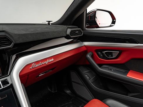 Used 2020 Lamborghini Urus AWD/4WD image 50
