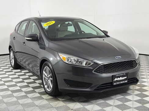 Used 2015 Ford Focus SE image 3