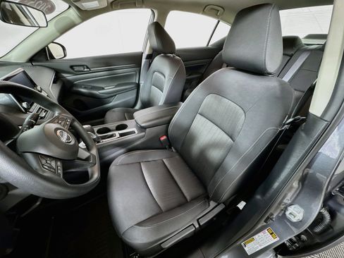 Used 2025 Nissan Altima 2.5 S FWD image 10