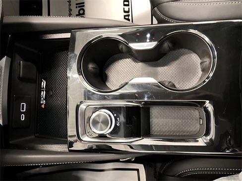 Used 2025 Buick Envision Preferred image 18