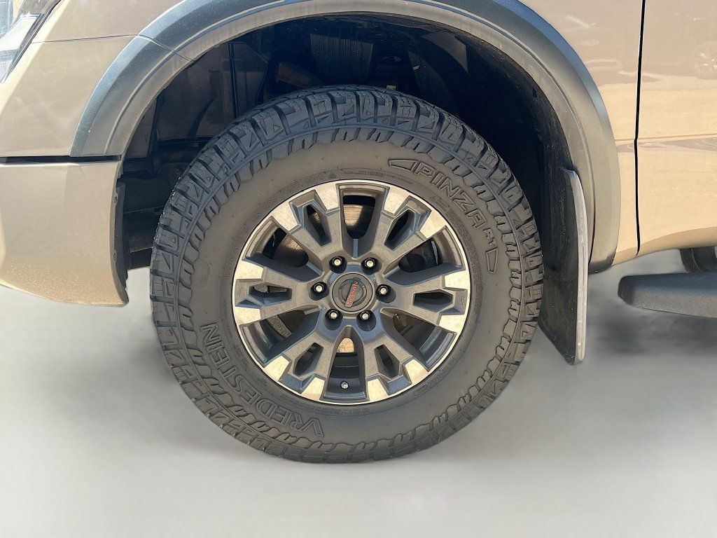 Used 2022 Nissan Titan PRO-4X w/ Pro-4x Convenience Package AWD/4WD image 32