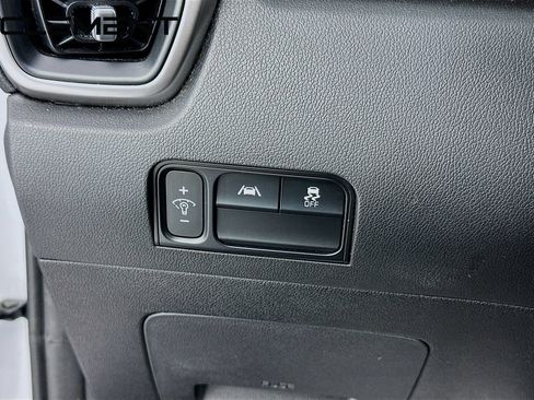Used 2022 Kia Sorento S FWD image 13