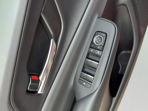 Used 2024 Toyota Prius XLE FWD image 39